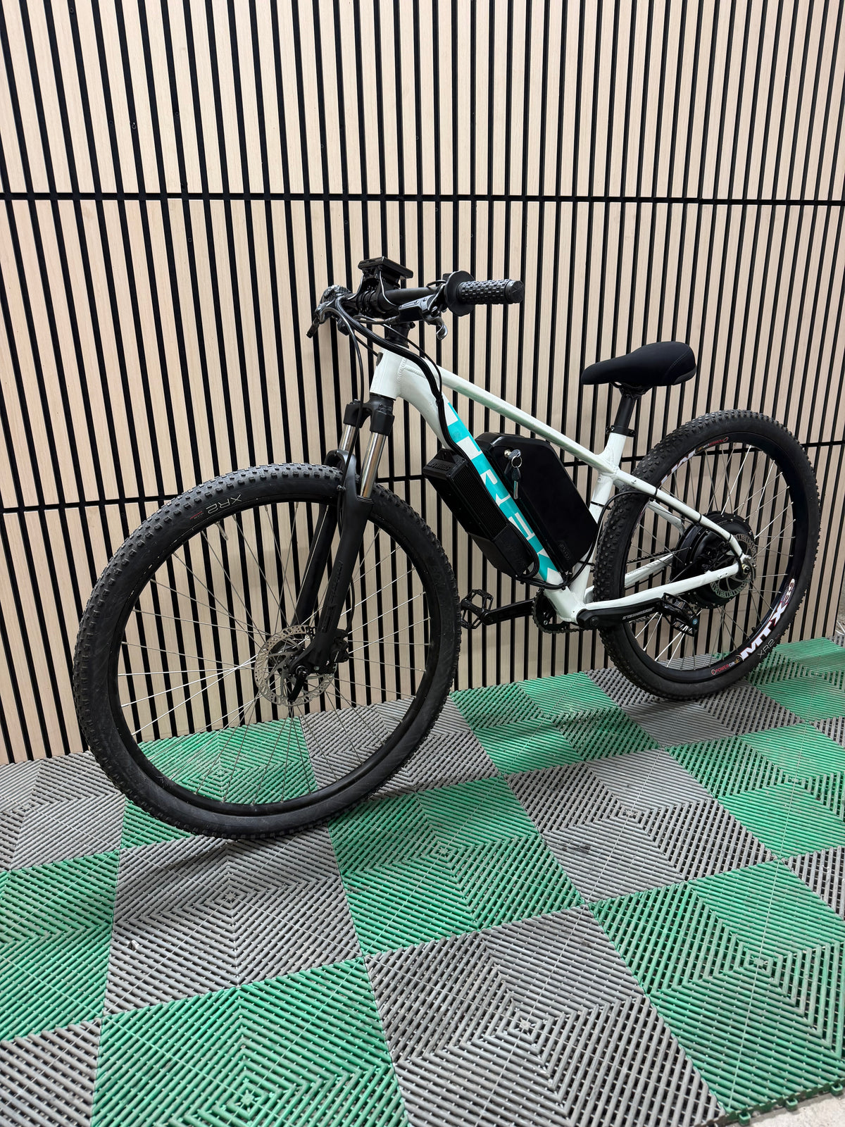 Trek marlin 5 52v 2000w electric e bike