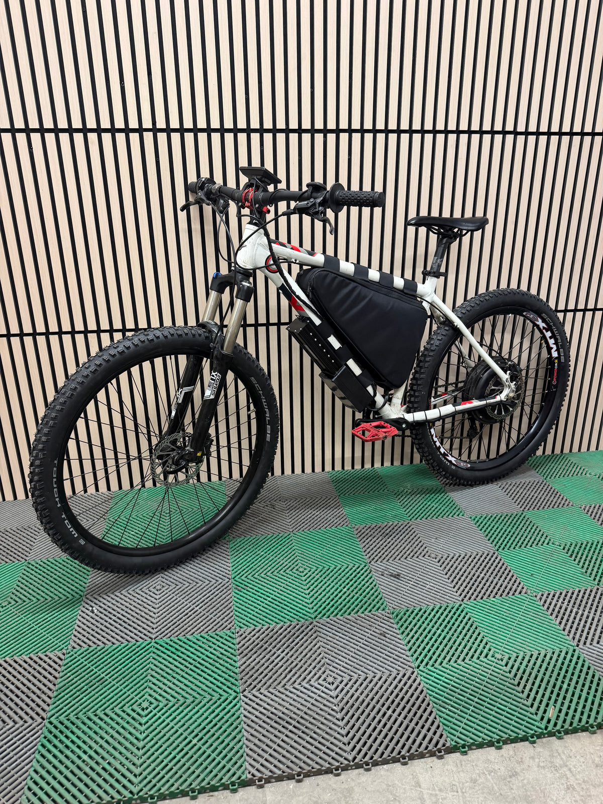 Genesis 52v 2000w electric e bike