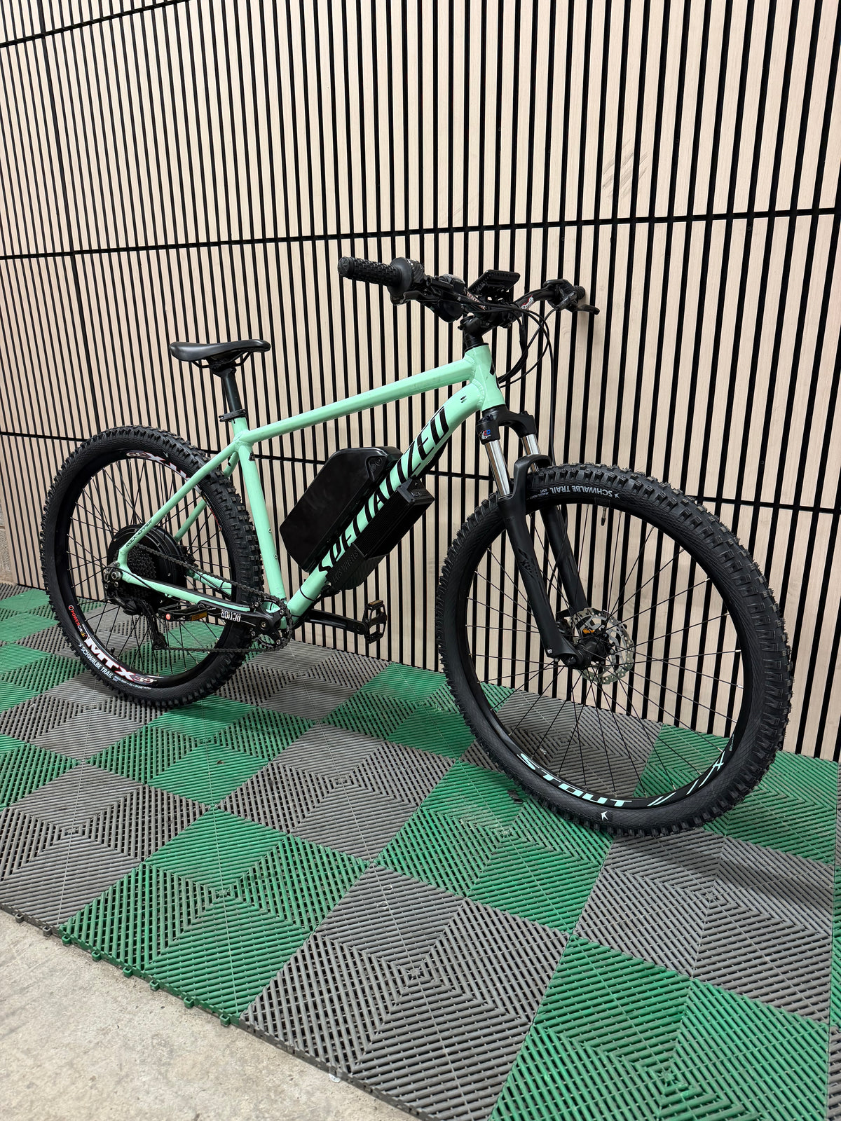 Specialized rockhopper 52v 2000w (XL) electric e bike