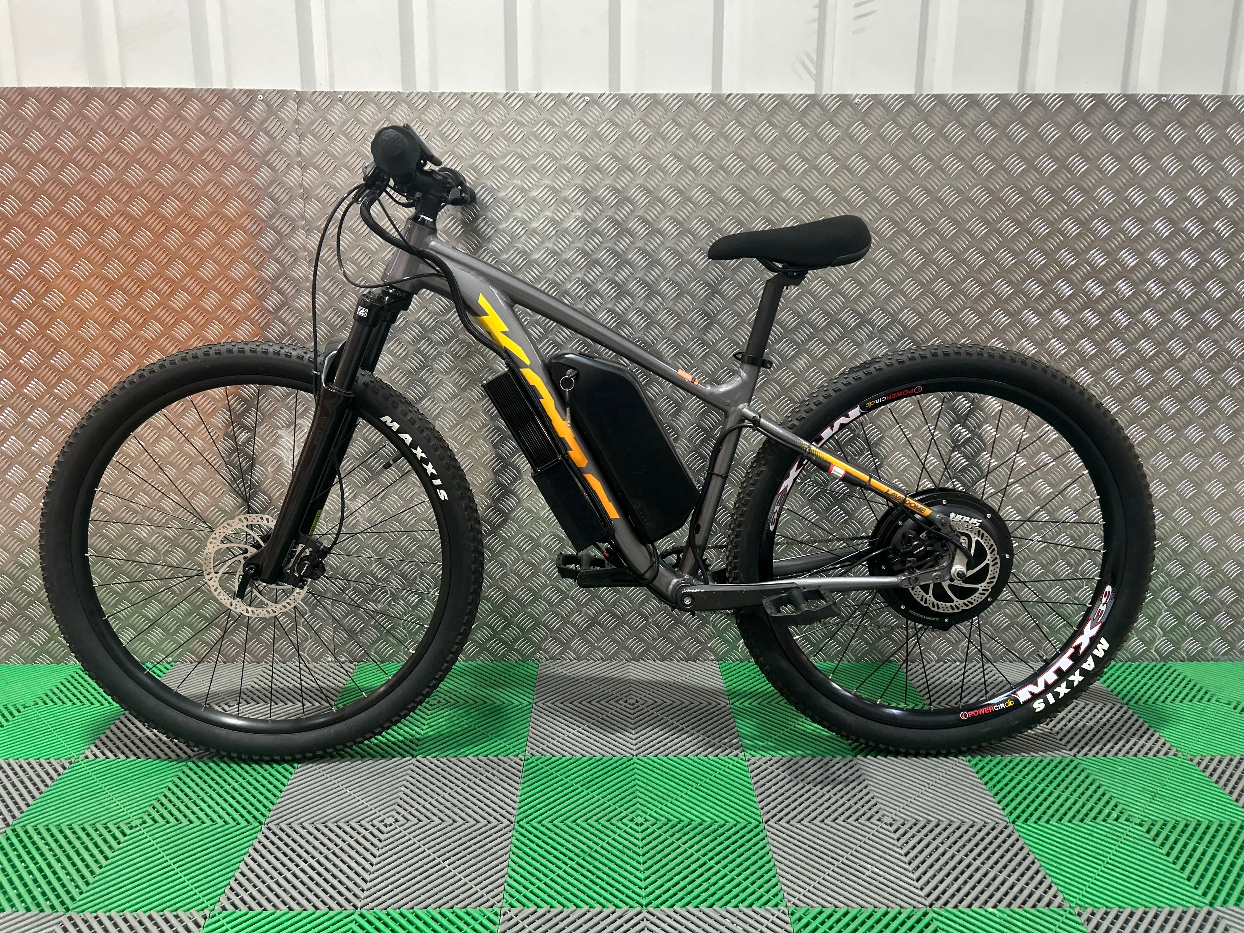 Kona lava dome 2000w 52v electric e bike