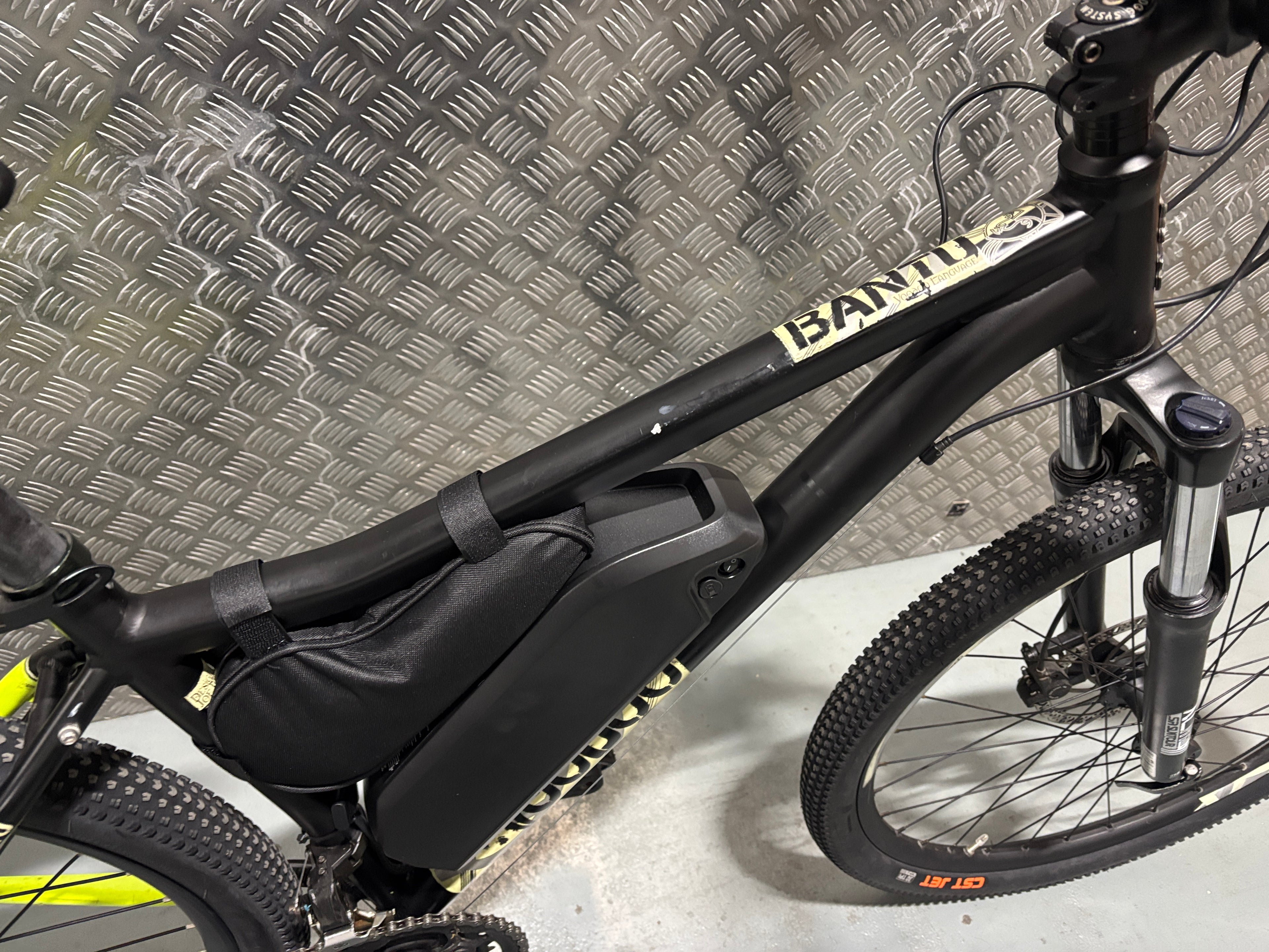 Voodoo Bantu 1000W 48V electric e bike