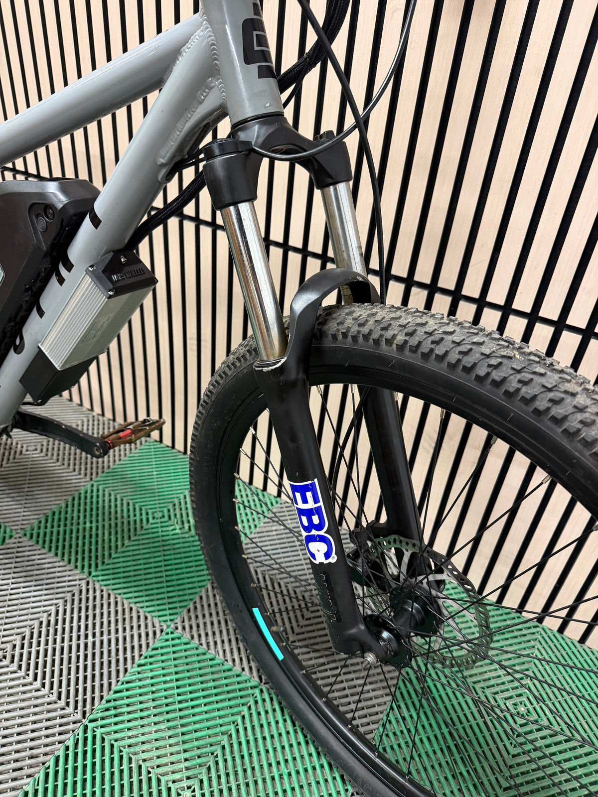 *USED* Calibre point 48v 1000w electric e bike